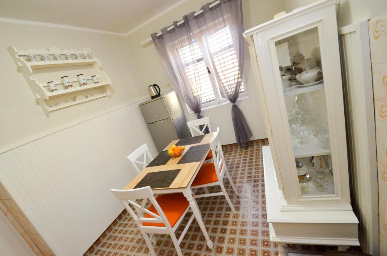 Red House Apartment Kotor Extérieur photo