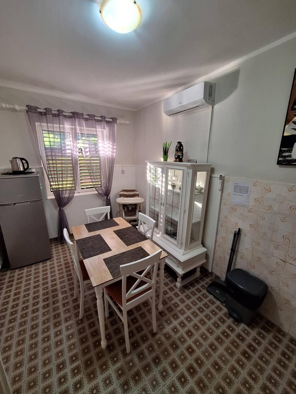 Red House Apartment Kotor Extérieur photo
